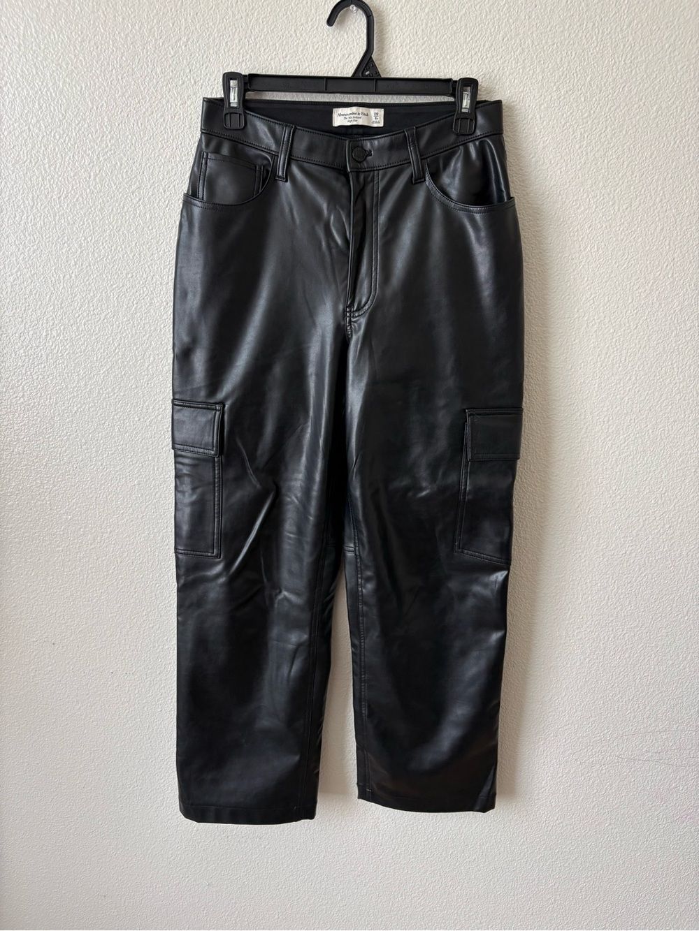 Abercrombie & Fitch Black Faux Leather Cargo Pants Woman’s 28